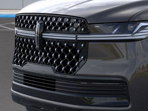 New 2026 Lincoln Navigator Black Label AWD/4WD image 17