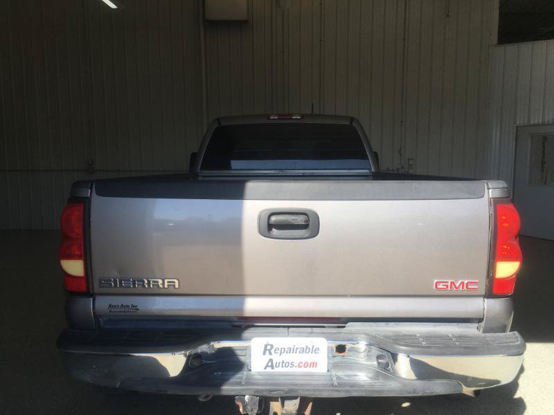 Used 2007 GMC Sierra 3500 SLT w/ Heavy-Duty Power Package AWD/4WD image 8