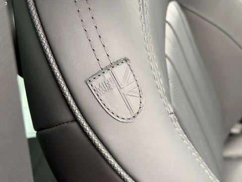 Certified 2023 MINI Cooper SE image 31