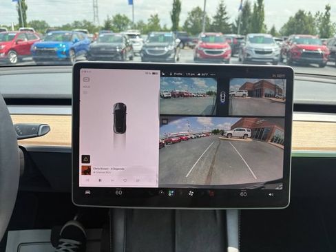 Used 2023 Tesla Model Y Long Range AWD/4WD image 27