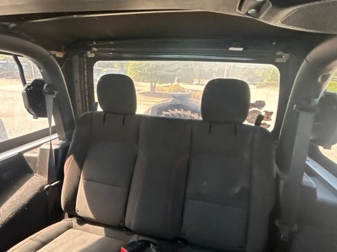 Used 2019 Jeep Wrangler Rubicon AWD/4WD image 4