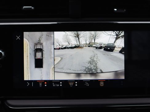 Used 2024 GMC Sierra 2500 AT4X image 13