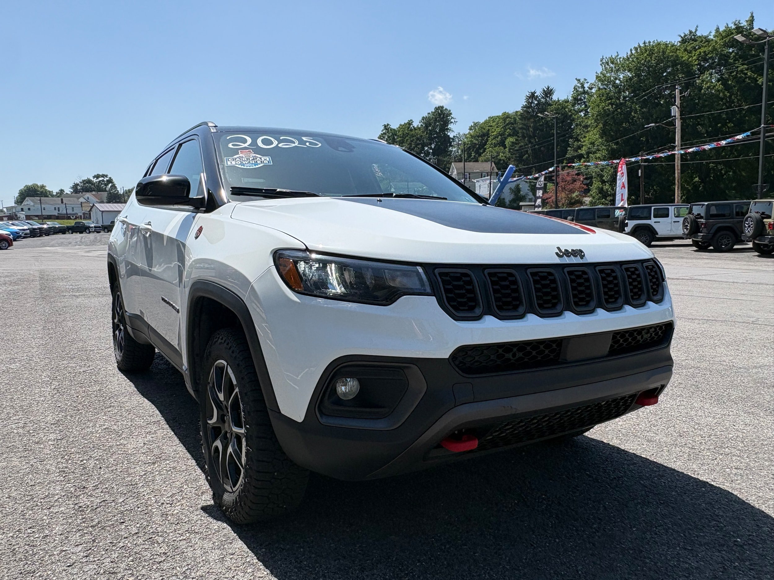 Certified 2025 Jeep Compass Trailhawk AWD/4WD image 5