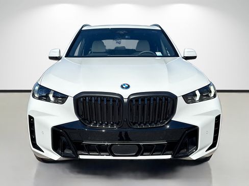 New 2026 BMW X5 xDrive50e w/ Executive Package image 8