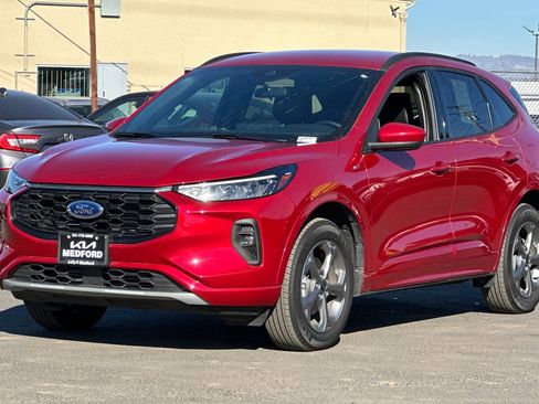 Used 2024 Ford Escape ST-Line Select w/ Tech Pack #1 image 9