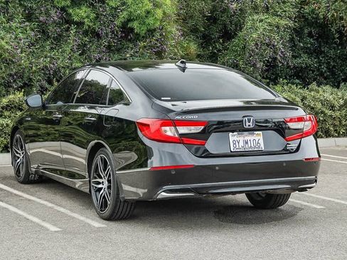 Used 2021 Honda Accord Touring image 6