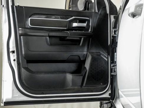 Used 2021 RAM 2500 Big Horn w/ Level 2 Equipment Group AWD/4WD image 32