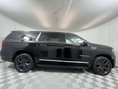 Used 2023 GMC Yukon XL Denali image 8