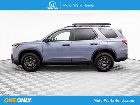 New 2026 Honda Pilot TrailSport image 2