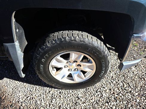 Used 2017 Chevrolet Silverado 1500 LT w/ All Star Edition image 36