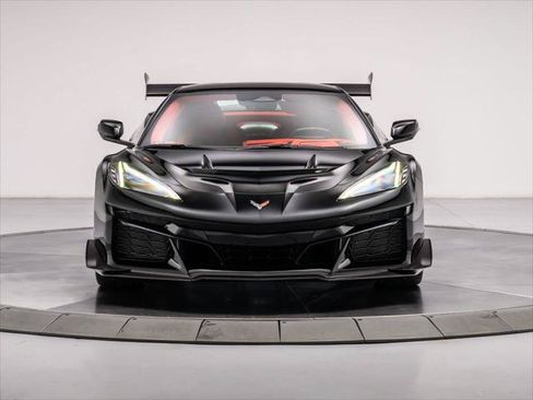 Used 2026 Chevrolet Corvette ZR1 w/ ZR1 Carbon Fiber Aero Package RWD image 18