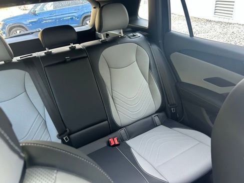 New 2026 Volkswagen Tiguan SE R-Line FWD image 14