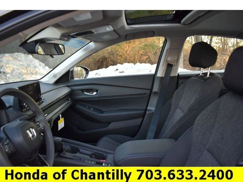 Certified 2025 Honda Accord SE image 24