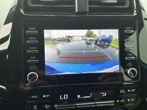 Used 2020 Toyota Prius LE AWD/4WD image 25