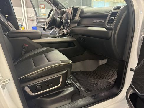 Used 2025 RAM 1500 Laramie w/ Sport Appearance Package AWD/4WD image 21