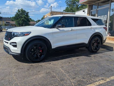 Used 2022 Ford Explorer ST w/ Equipment Group 401A AWD/4WD image 4