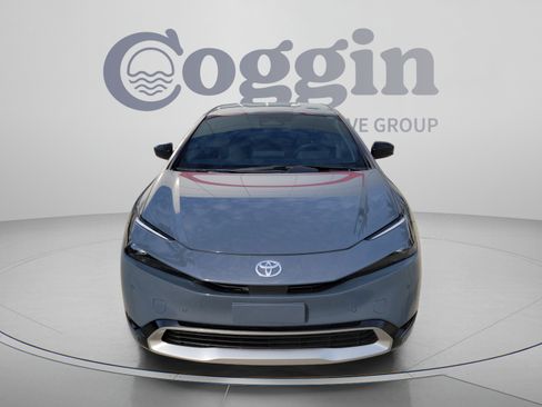 Certified 2025 Toyota Prius Plug-In Hybrid FWD image 5