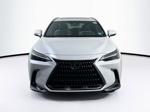 Used 2024 Lexus NX 250 AWD image 2