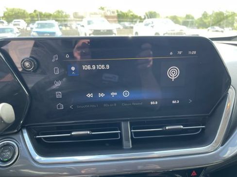 Used 2024 Chevrolet Trax ACTIV w/ Sunroof Package FWD image 19