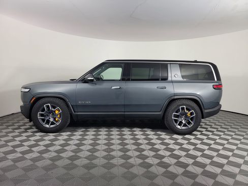 Used 2023 Rivian R1S Adventure image 2