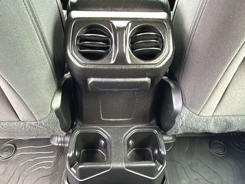 Used 2020 Jeep Wrangler Unlimited Sport image 23