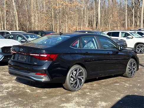 New 2026 Volkswagen Jetta SEL image 2