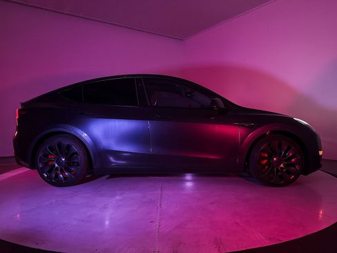 Used 2024 Tesla Model Y Performance AWD/4WD image 43