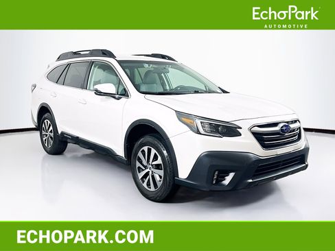 Used 2022 Subaru Outback Premium image 1