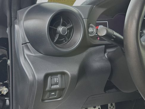 Used 2023 Toyota GR86 Premium image 10