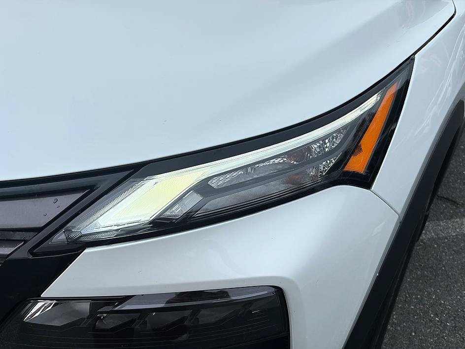 Certified 2026 Nissan Rogue SV FWD image 13