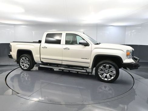 Used 2014 GMC Sierra 1500 Denali w/ Suspension Package, Off-Road image 3
