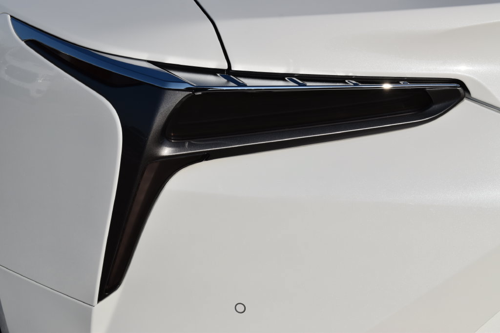 Used 2024 Lexus LC 500 Coupe w/ Sport Package RWD image 10
