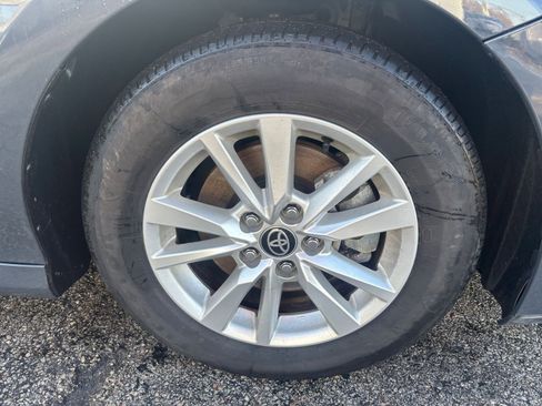 Used 2025 Toyota Camry LE image 28