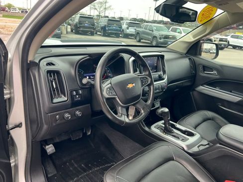 Used 2020 Chevrolet Colorado ZR2 w/ ZR2 Dusk Special Edition image 17