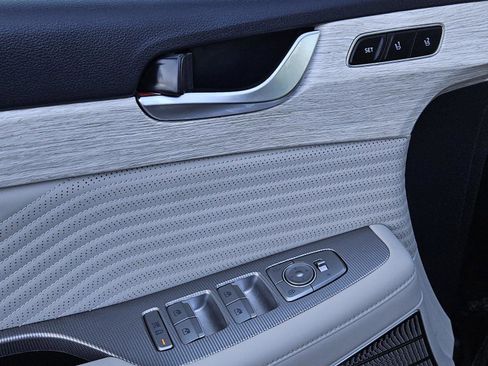 Used 2024 Hyundai Palisade Calligraphy image 24