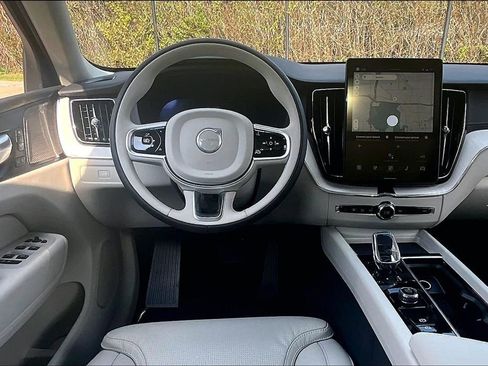 New 2026 Volvo XC60 B5 Ultra w/ Protection Package Premier AWD/4WD image 23