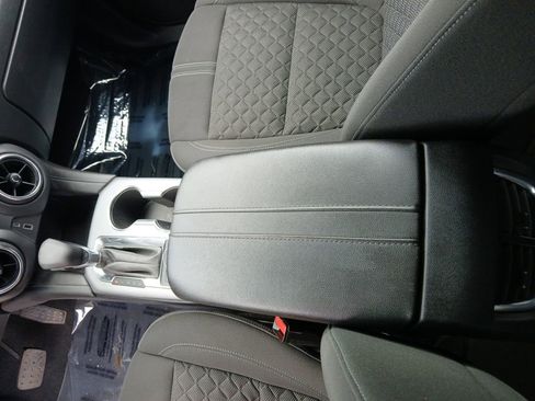 Used 2021 Chevrolet Blazer LT FWD image 23