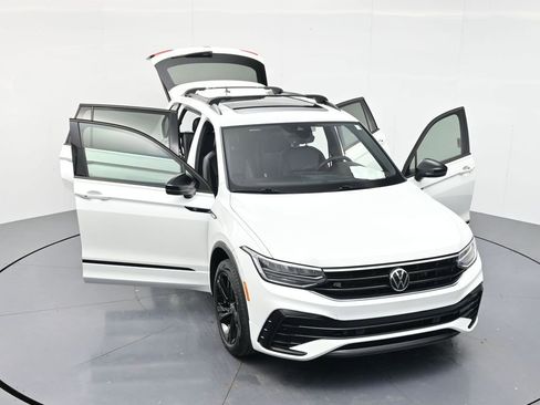 Used 2023 Volkswagen Tiguan SE R-Line FWD image 48