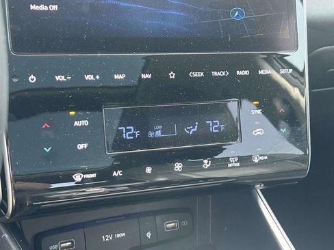 Used 2024 Hyundai Tucson Limited AWD/4WD image 31