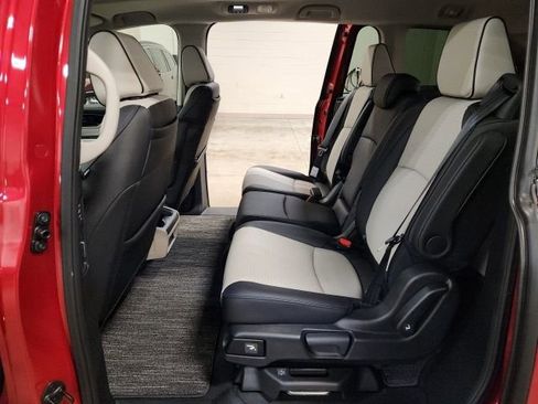 Certified 2025 Honda Odyssey Elite image 25