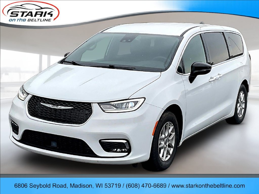 Used 2025 Chrysler Pacifica Select FWD image 3