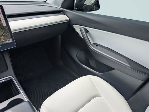 Used 2022 Tesla Model Y Performance AWD/4WD image 20