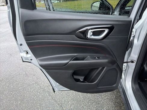 Used 2024 Jeep Compass Trailhawk image 14