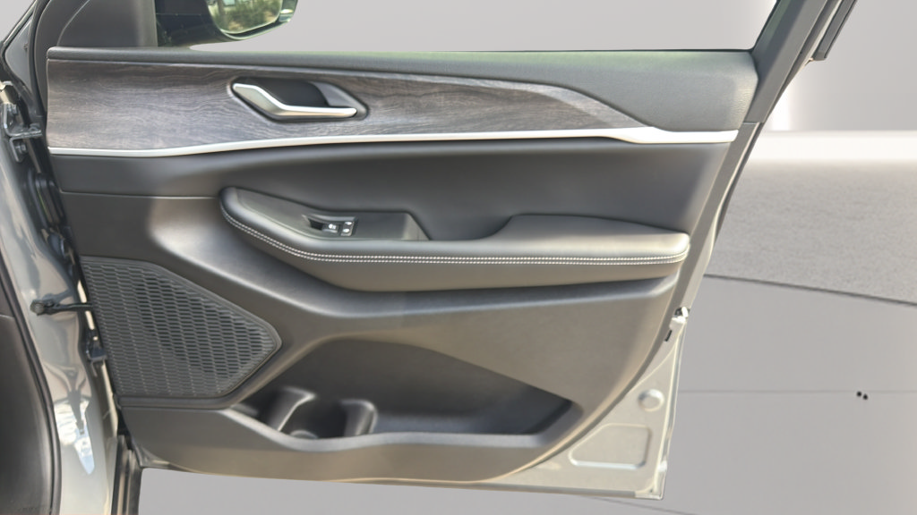 New 2027 Jeep Grand Cherokee Altitude RWD image 26