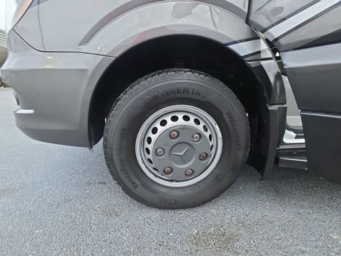 Used 2016 Mercedes-Benz Sprinter 3500 image 30