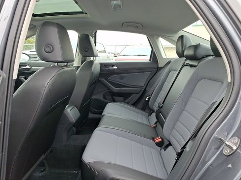 New 2026 Volkswagen Jetta SE FWD image 6