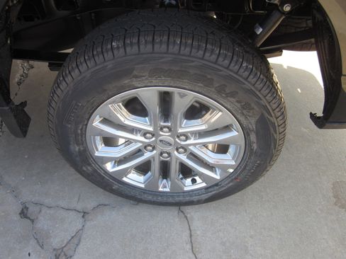 New 2025 Ford F150 XLT w/ Equipment Group 302A MID image 7