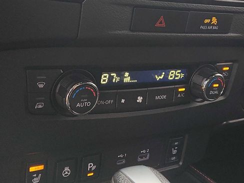 Used 2023 Nissan Frontier PRO-4X w/ Pro Convenience Package image 15