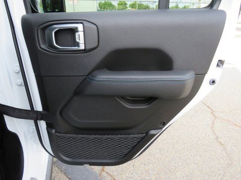 New 2023 Jeep Wrangler Rubicon w/ Steel Bumper Group image 32