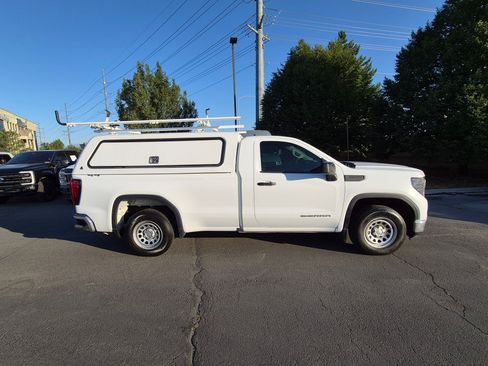 Used 2022 GMC Sierra 1500 Pro w/ Pro Value Package AWD/4WD image 2